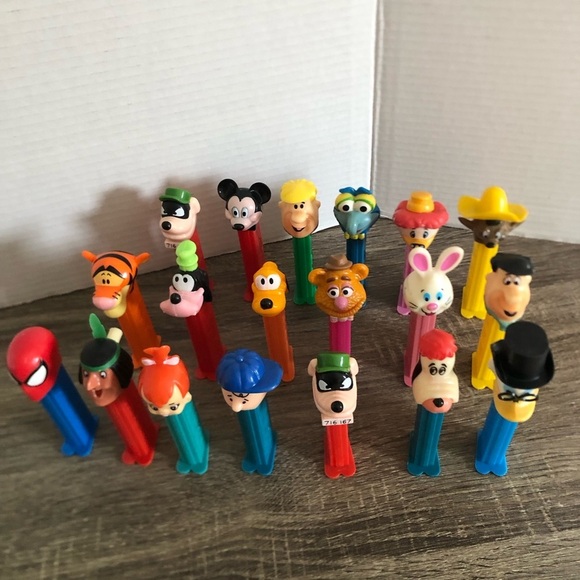 Vintage PEZ Dispensers Collection - Picture 2 of 9